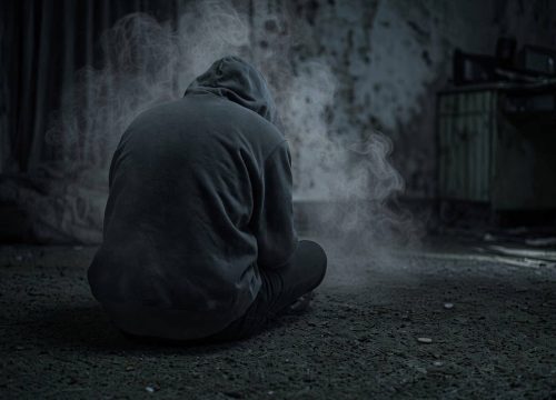 عوامل مبتلا شدن نوجوان به اعتیاد